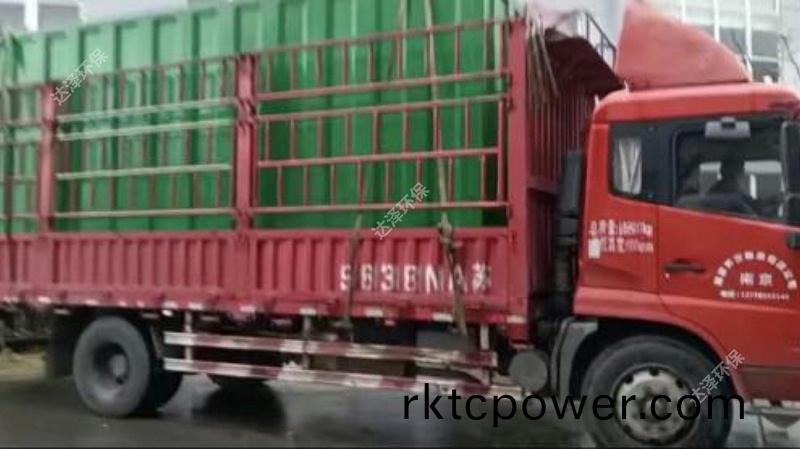 達(dá)澤環(huán)(huan)保生活(huo)汚水處理(li)設(shè)(she)備(bei)裝(zhuang)車(chē)(che)髮貨(huo)